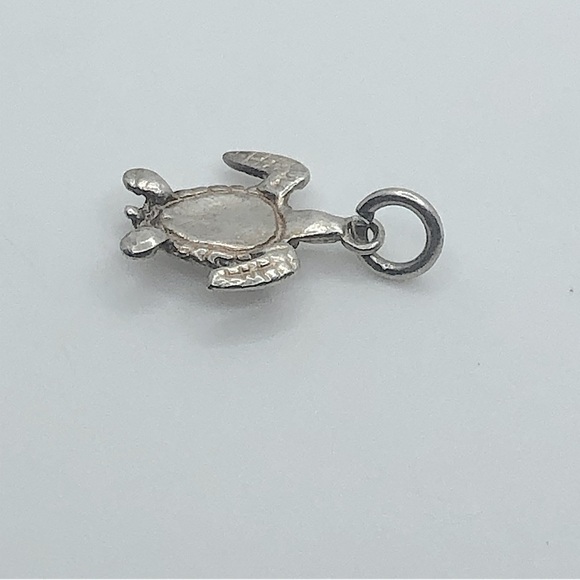Vtg Sterling Silver Sea Turtle Pendant Charm .6” - Picture 2 of 5
